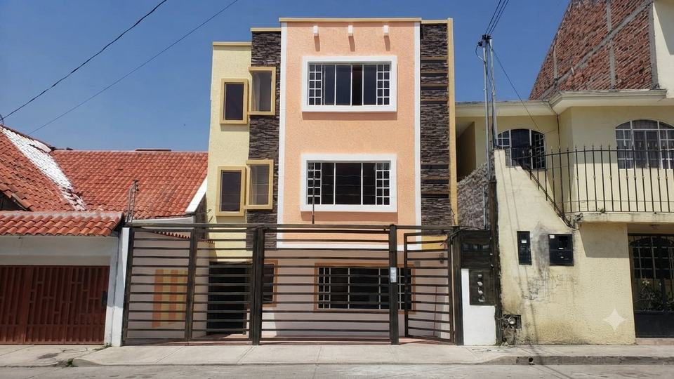 🏡 CASA RENTERA EN VENTA – SECTOR MIRAFLORES